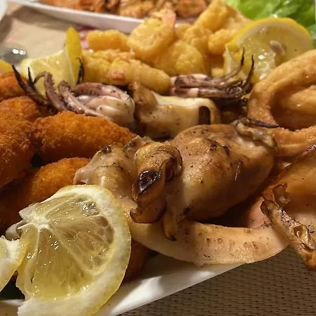 Km 80 Restaurant & *